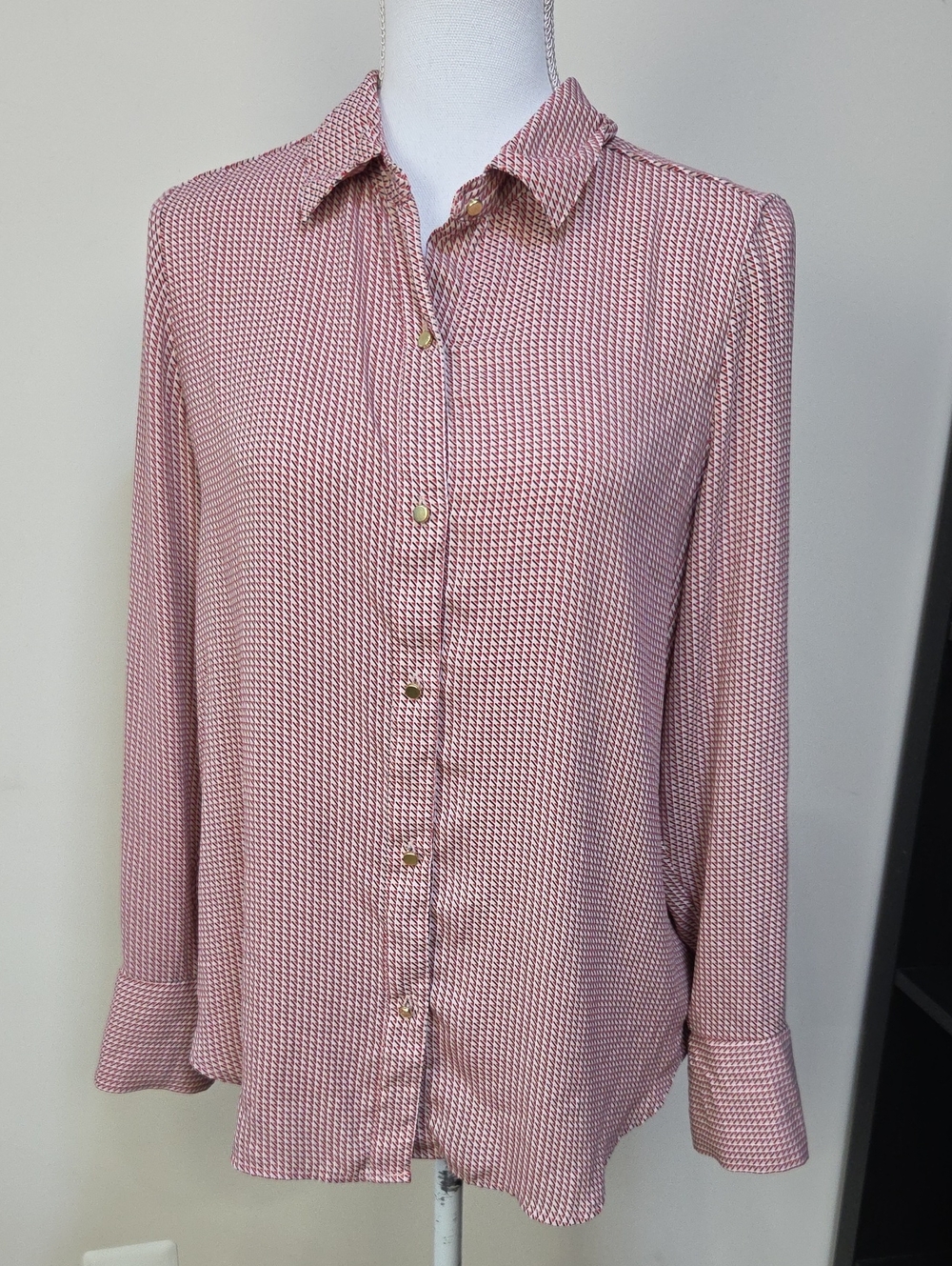 Liz Claiborne Red White Black Geometric Button-Down Blouse Goldtone Buttons